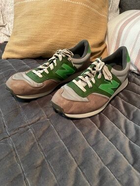 New Balance Men's Green & Brown Retro Running Sneakers